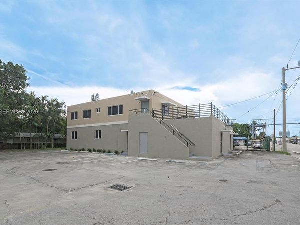 11911 W Dixie Hwy , Miami, FL 33161