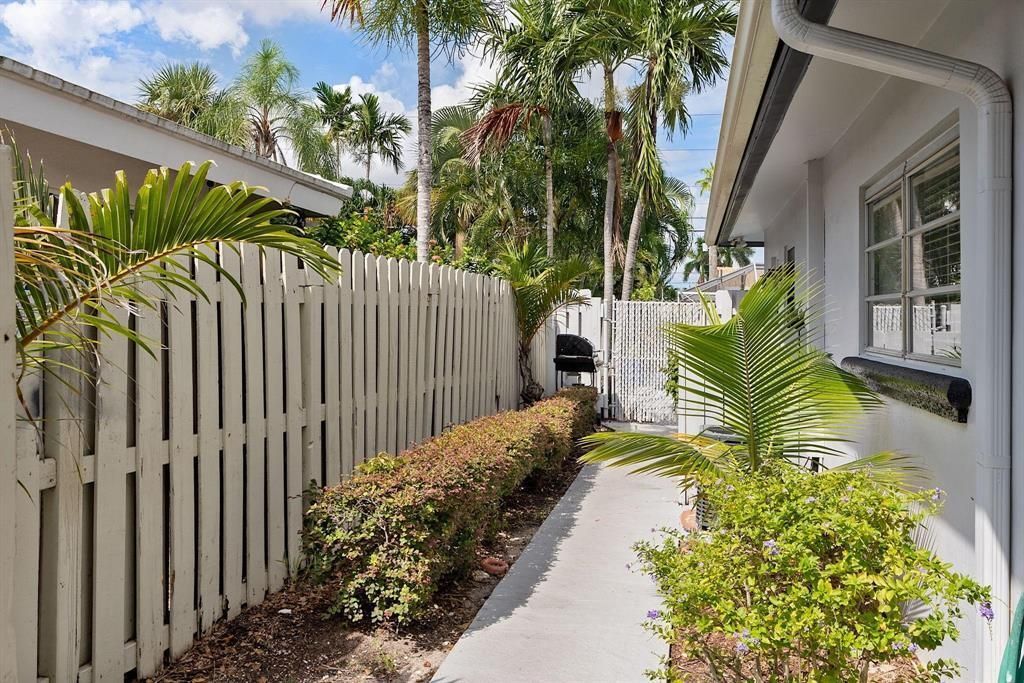 2317 NE 33rd, Fort Lauderdale, FL 33305 Photo