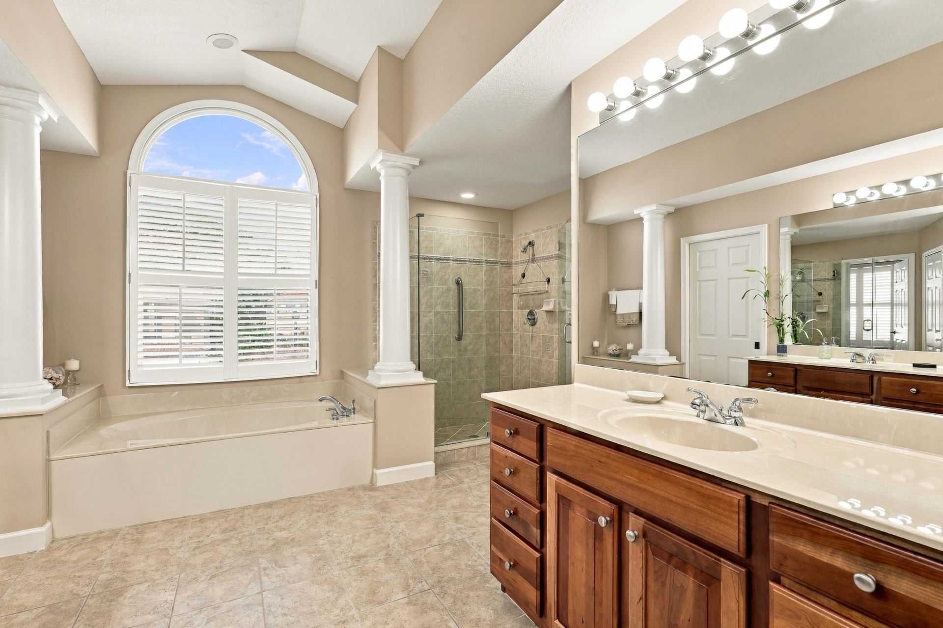 217 Lone Pine Drive, Palm Beach Gardens, FL 33410 Photo