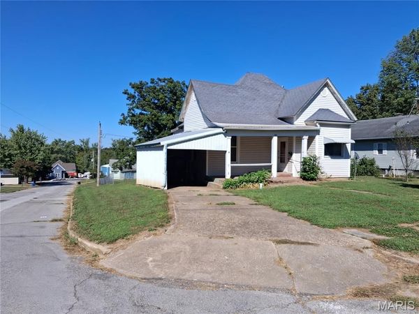 538 Cooper Ave, Paris, MO 65275