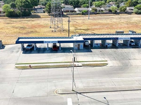 1425 Polo Road , Grand Prairie, TX 75052