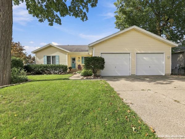 1515 Caprice Drive, Jenison, MI 49428