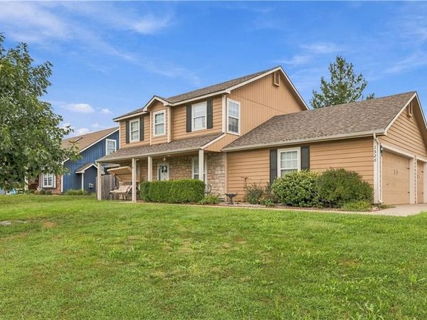 1526 Maple Street, Eudora, KS 66025