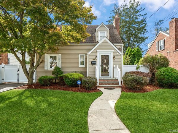 173 2nd Street, Hicksville, NY 11801