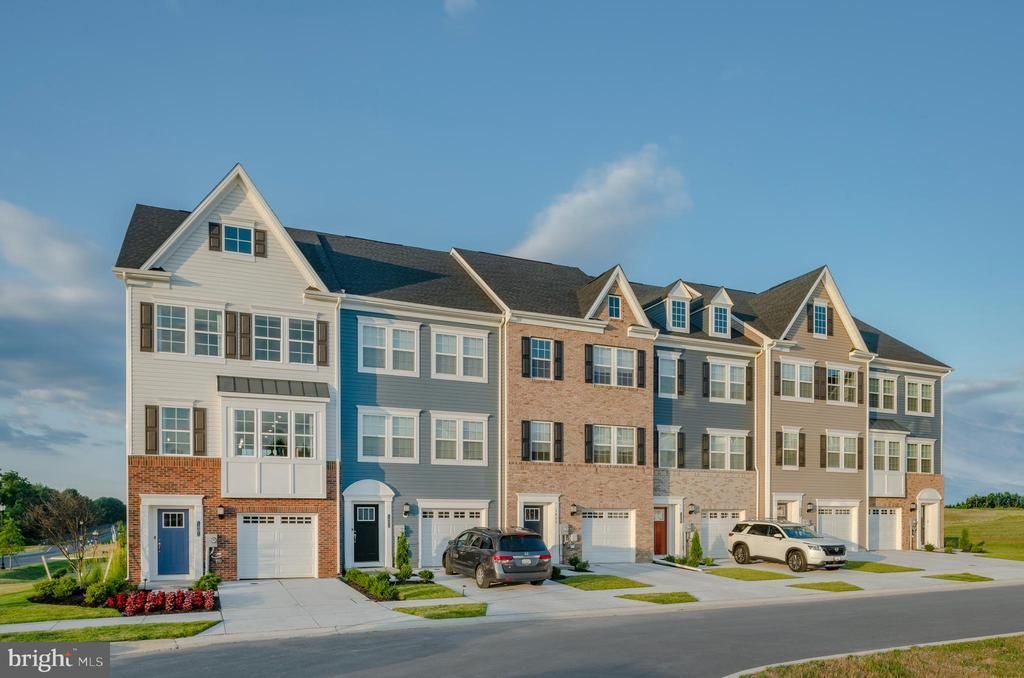 1401 CLINGMANS DOME DR , FREDERICK, MD 21702
