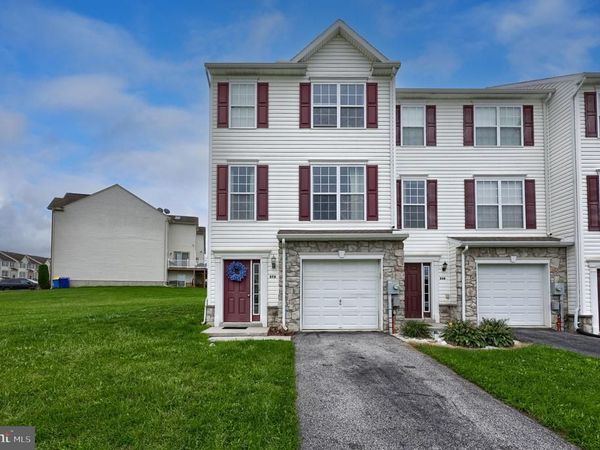 370 MESA LANE , YORK, PA 17408