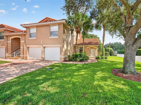 5310 BOWLINE COURT, Unit 1, OXFORD, FL 34484