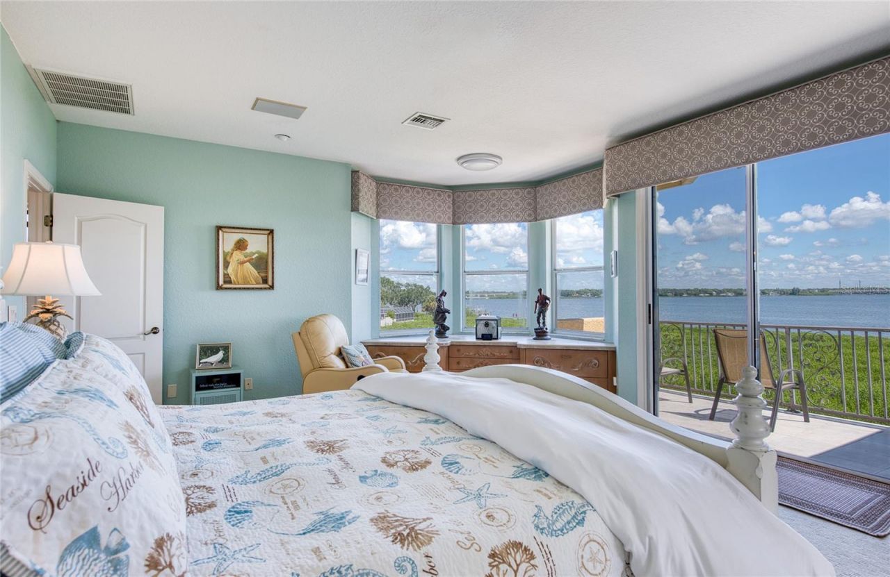 103 Royal Court, Safety Harbor, FL 34695 Photo