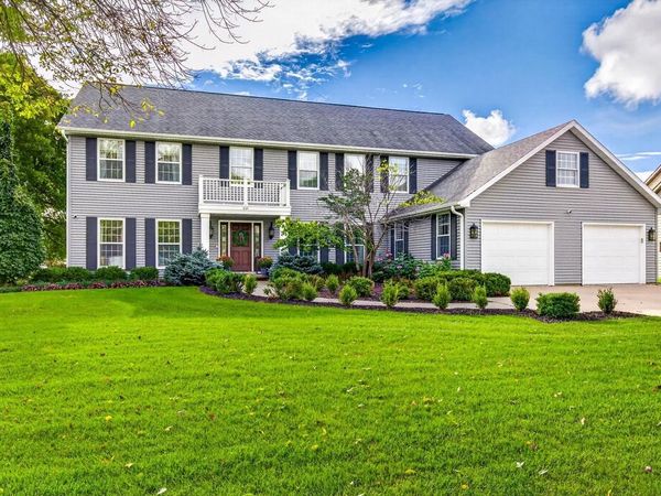 991 DERBY LANE, Neenah, WI 54956