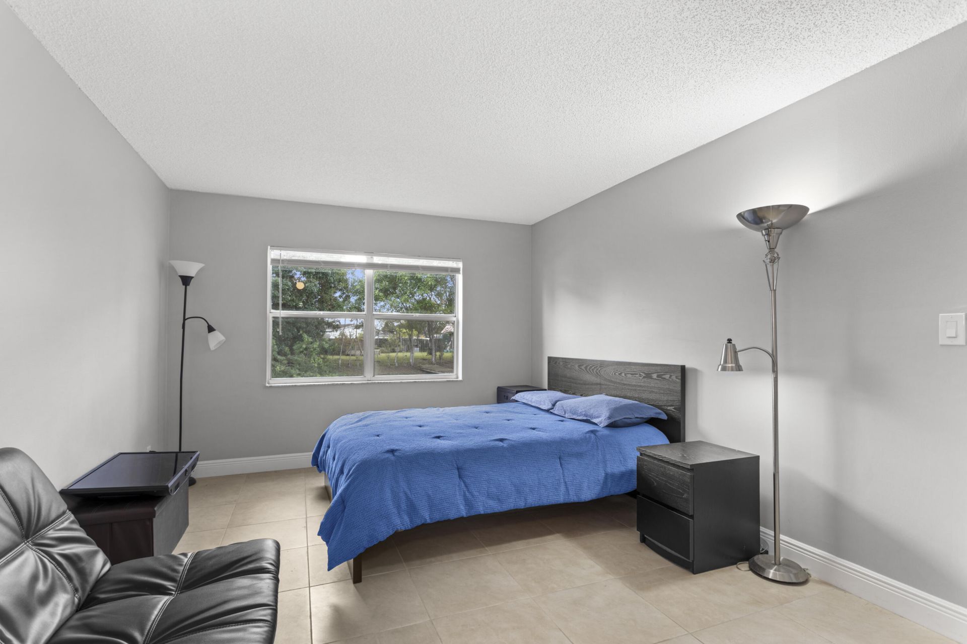 9700 Sunrise Lakes Boulevard, Unit 101, Sunrise, FL 33322 Photo