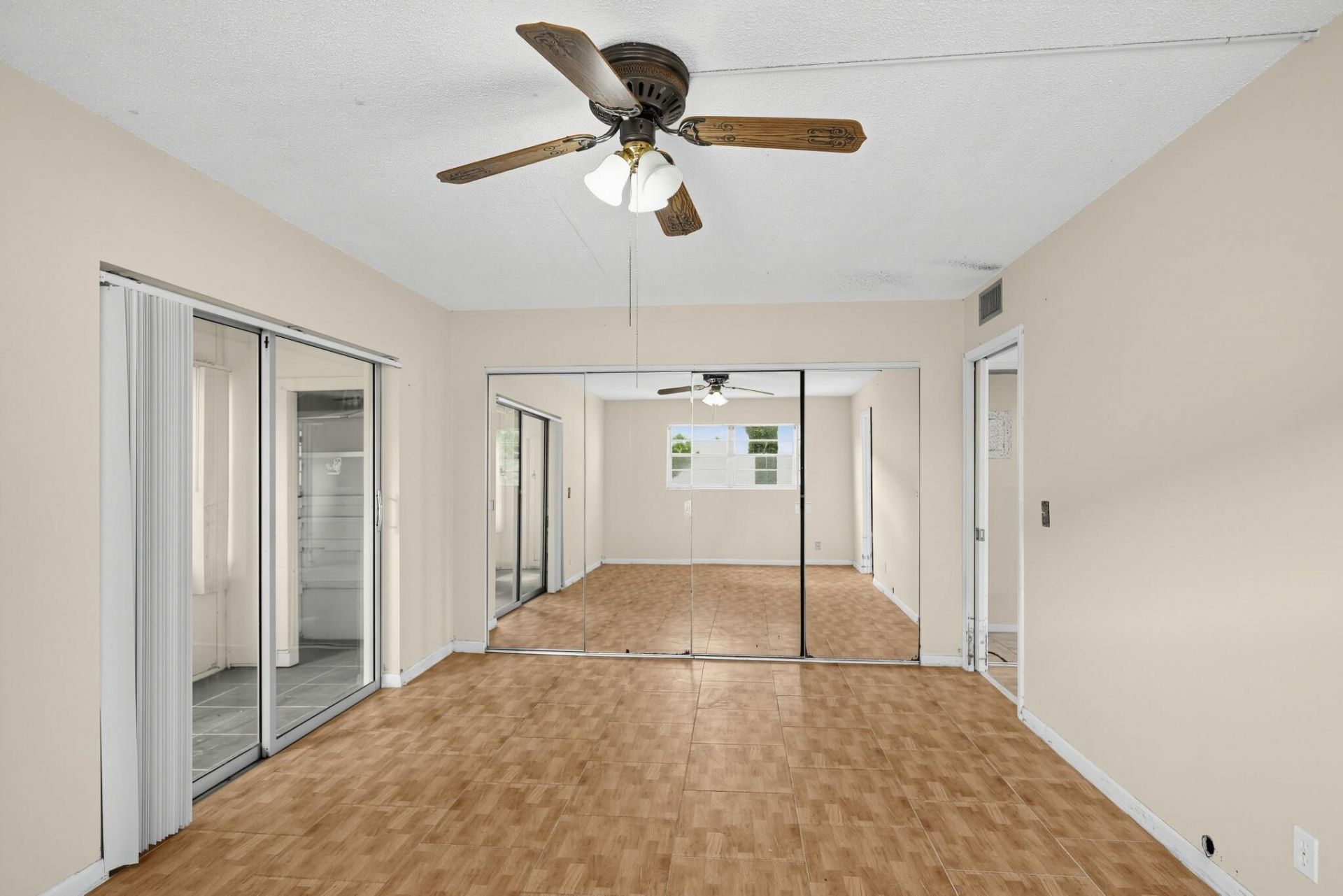 245 Camden K, West Palm Beach, FL 33417 Photo