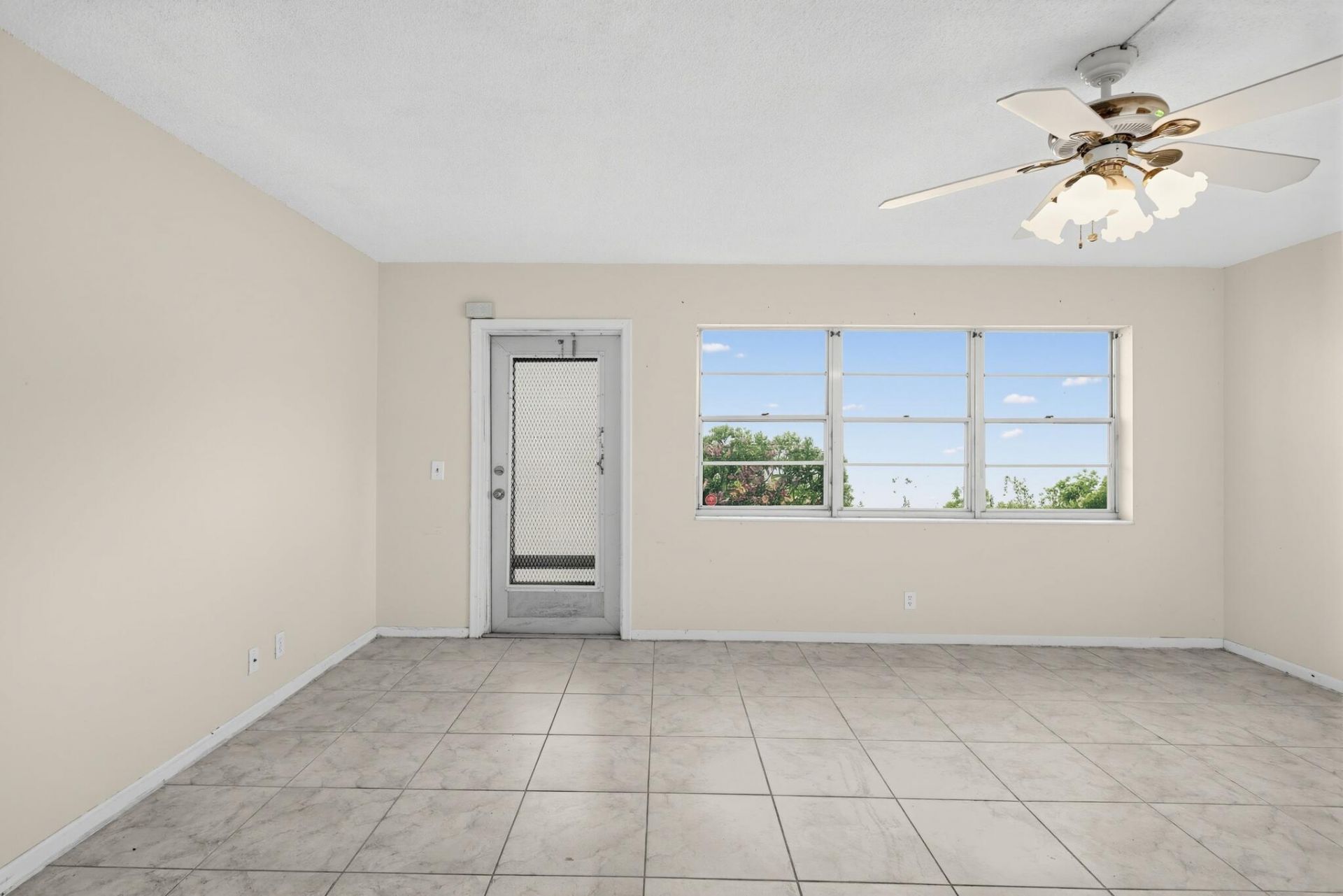 245 Camden K, West Palm Beach, FL 33417 Photo