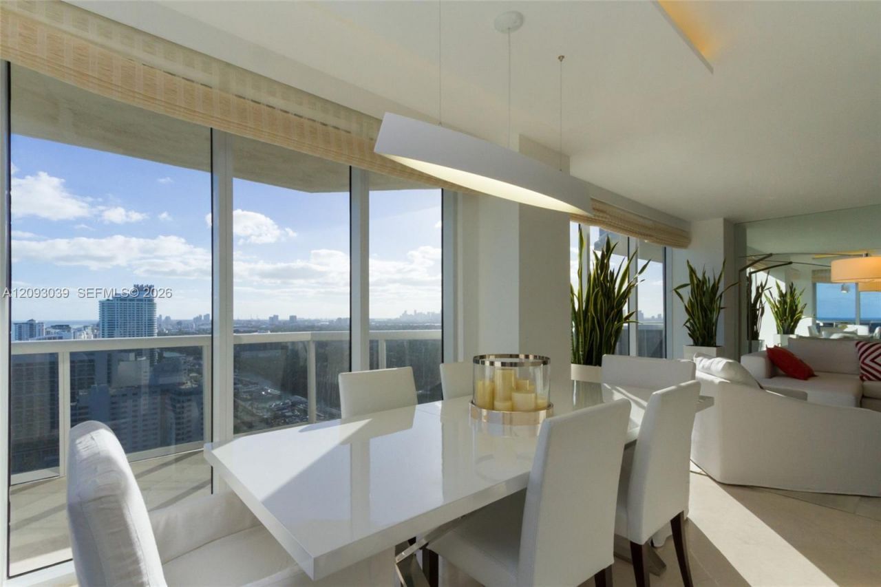 4775 Collins Ave , Unit 3203, Miami Beach, FL 33140 Photo