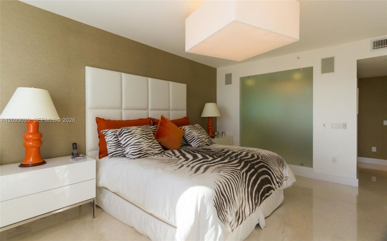 4775 Collins Ave , Unit 3203, Miami Beach, FL 33140 Photo