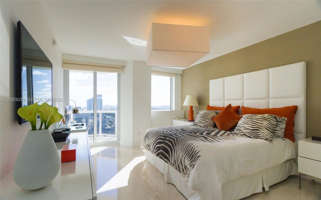 4775 Collins Ave , Unit 3203, Miami Beach, FL 33140 Photo
