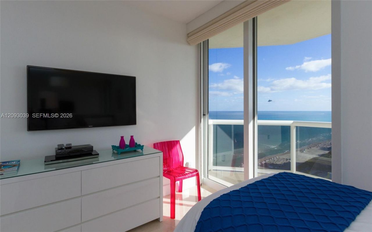 4775 Collins Ave , Unit 3203, Miami Beach, FL 33140 Photo