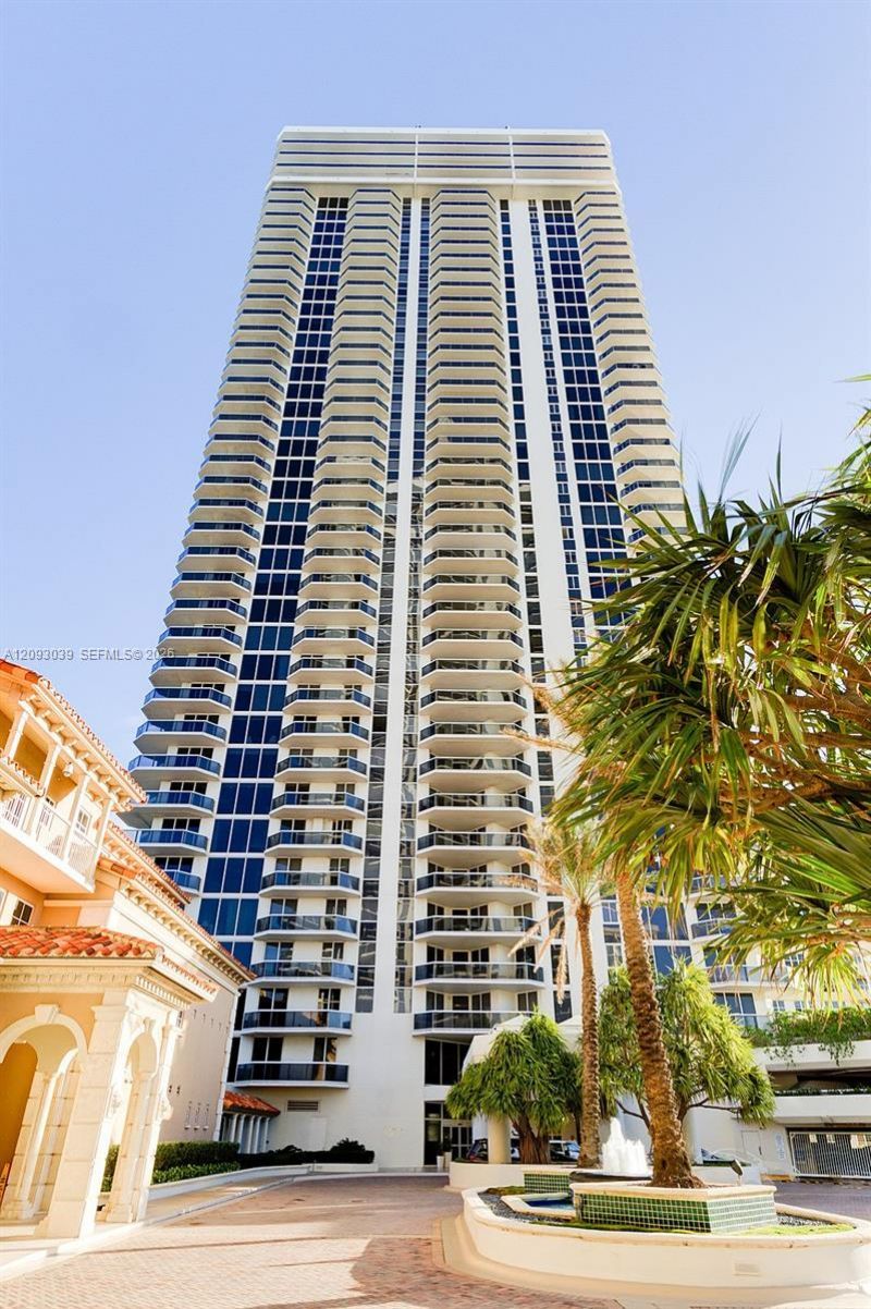 4775 Collins Ave , Unit 3203, Miami Beach, FL 33140 Photo