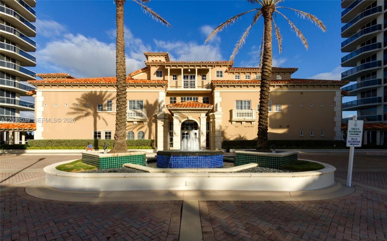 4775 Collins Ave , Unit 3203, Miami Beach, FL 33140 Photo