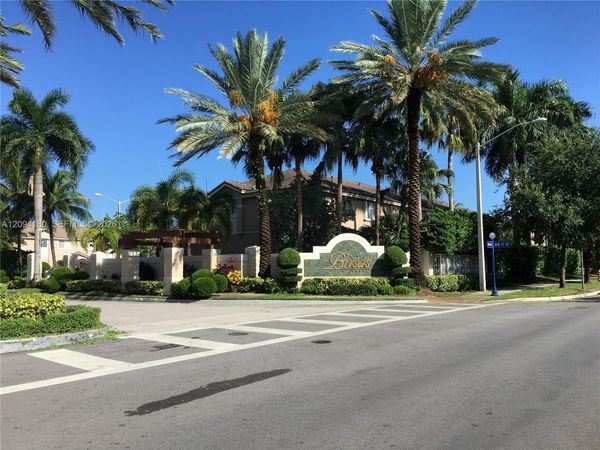 5600 NW 114th Pl , Unit 202, Doral, FL 33178