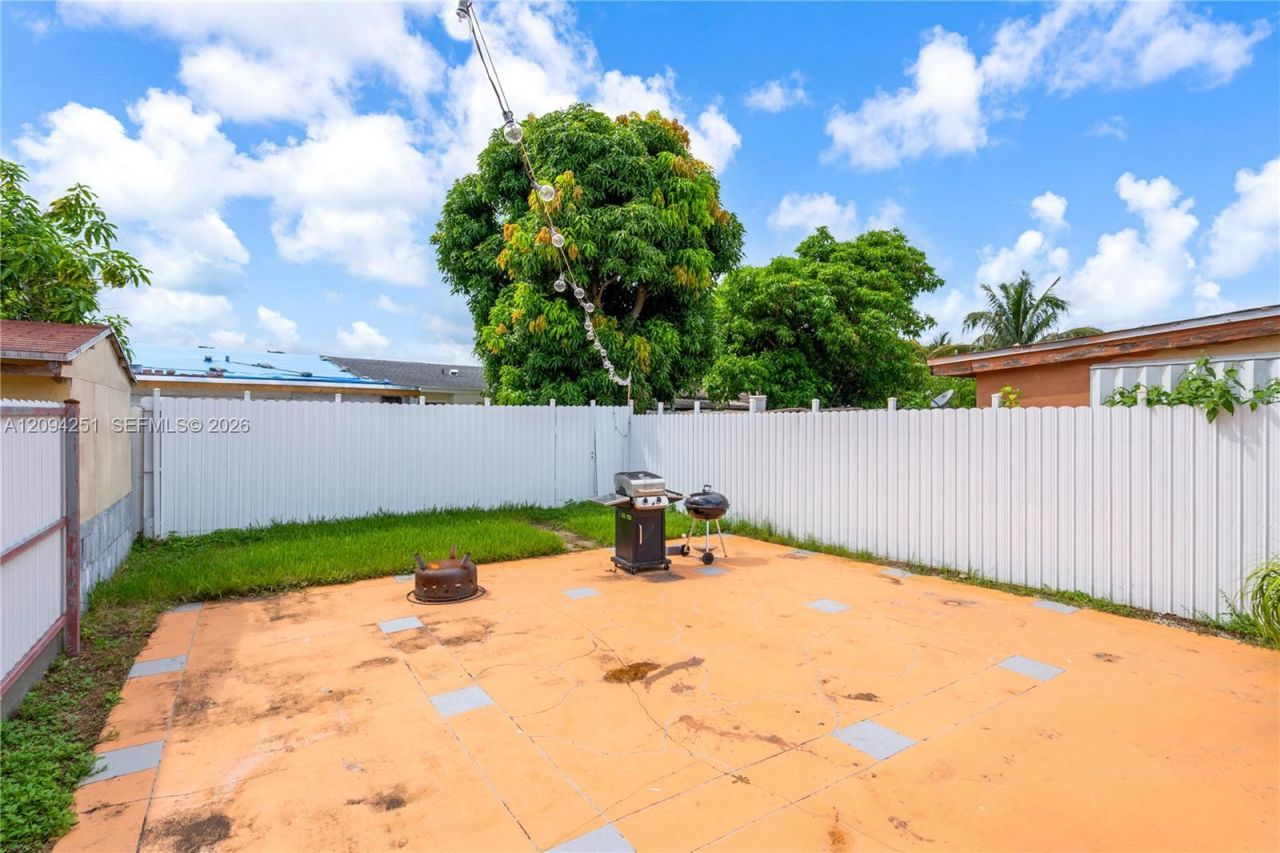 21466 NW 40th Cir Ct, Miami Gardens, FL 33055 Photo