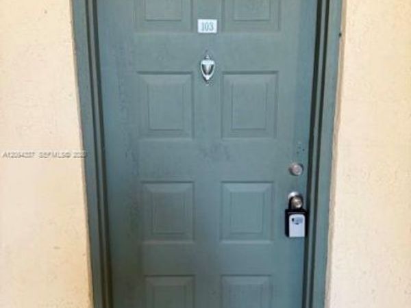 450 S Park Rd , Unit 5-103, Hollywood, FL 33021
