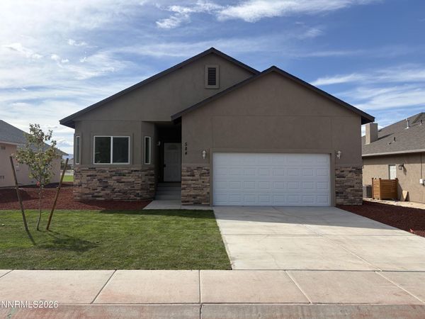 584 Wedge Lane, Fernley, NV 89408
