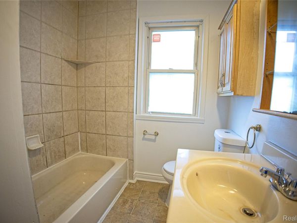29022 John Hauk Street , Garden, Mi 48135
