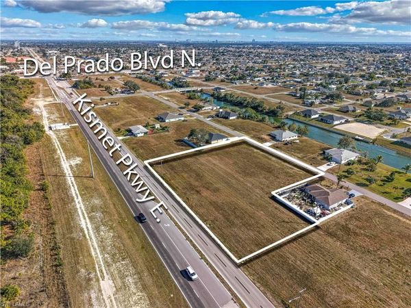1304 Kismet PKWY E, CAPE CORAL, FL 33909