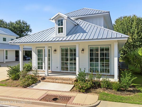 542 Howard Avenue, Biloxi, MS 39530