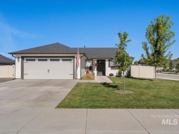 4623 Henley St, Caldwell, ID 83605
