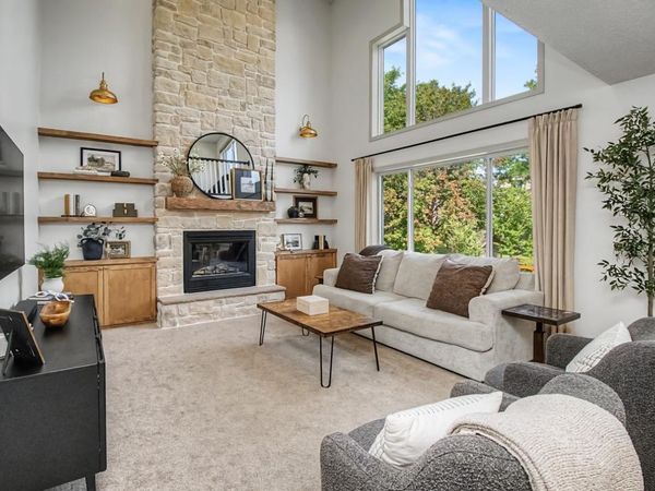 16808 Interlachen Boulevard, Lakeville, MN 55044