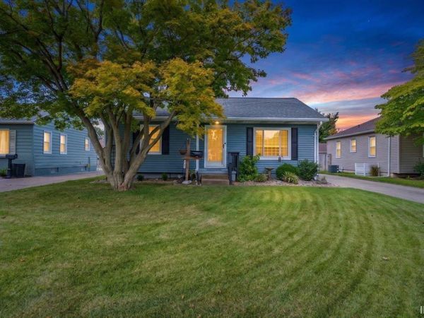 4908 Sweetser Avenue, Evansville, IN 47715