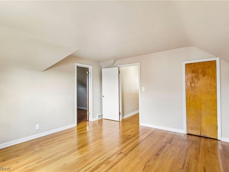 8223 Manorford Drive, Cleveland, OH 44129 Photo 23