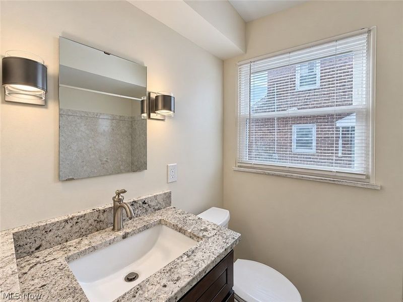 8223 Manorford Drive, Cleveland, OH 44129 Photo 30
