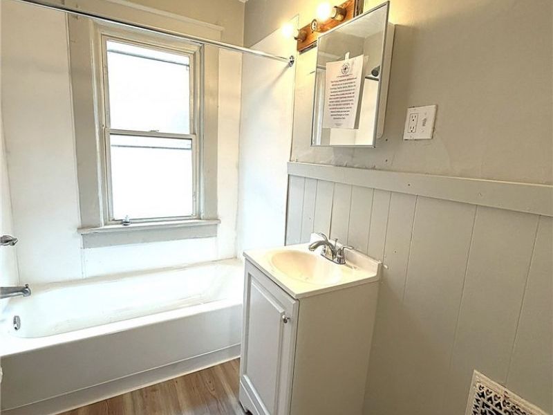 1583 E 84th Street, Cleveland, OH 44103 Photo 35