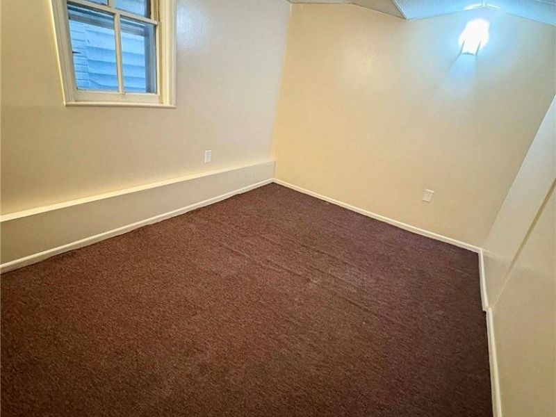 151 S Muskingum Street, Cadiz, OH 43907 Photo 9