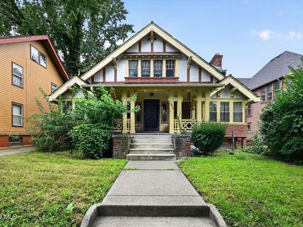 2479 Parkwood Avenue , Toledo, OH 43620