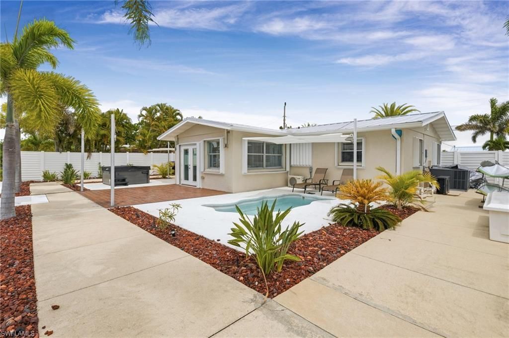 12179 Boat Shell Dr , Matlacha Isles, FL 33991 Photo