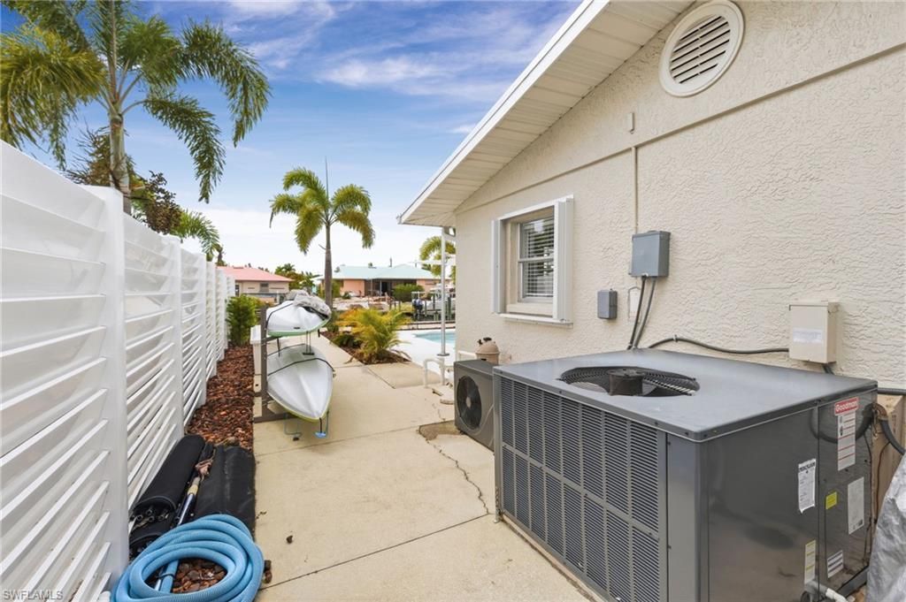 12179 Boat Shell Dr , Matlacha Isles, FL 33991 Photo