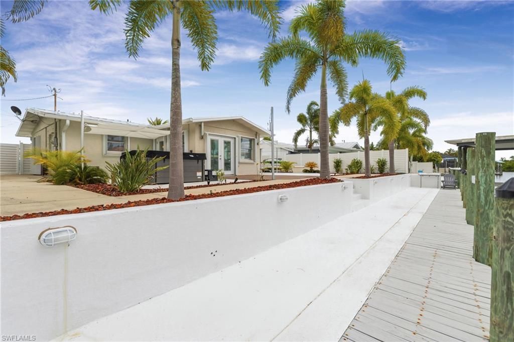 12179 Boat Shell Dr , Matlacha Isles, FL 33991 Photo