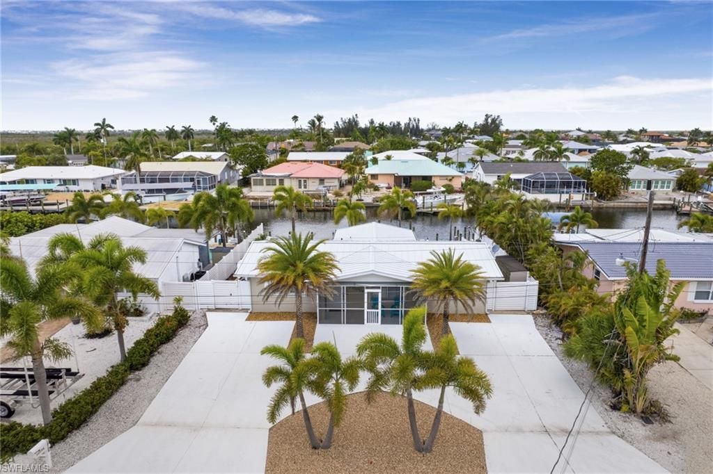 12179 Boat Shell Dr, Matlacha Isles, FL 33991 Photo