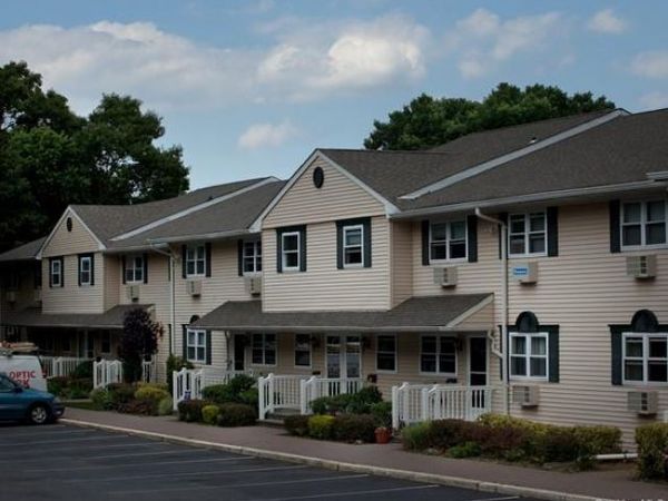 280 Bellmore Avenue , Unit 118, East Islip, NY 11730