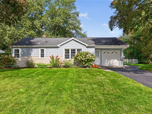 278 Beechwood Crescent , Webster, NY 14580