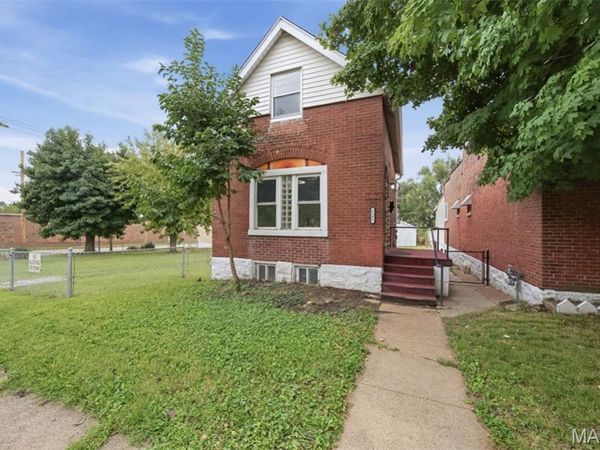6208 Pennsylvania Avenue, St Louis, MO 63111