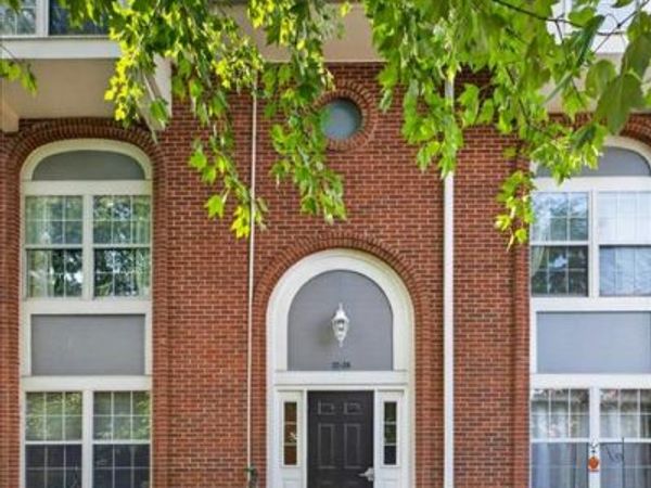 4225 W Pine Boulevard, Unit 23, St Louis, MO 63108