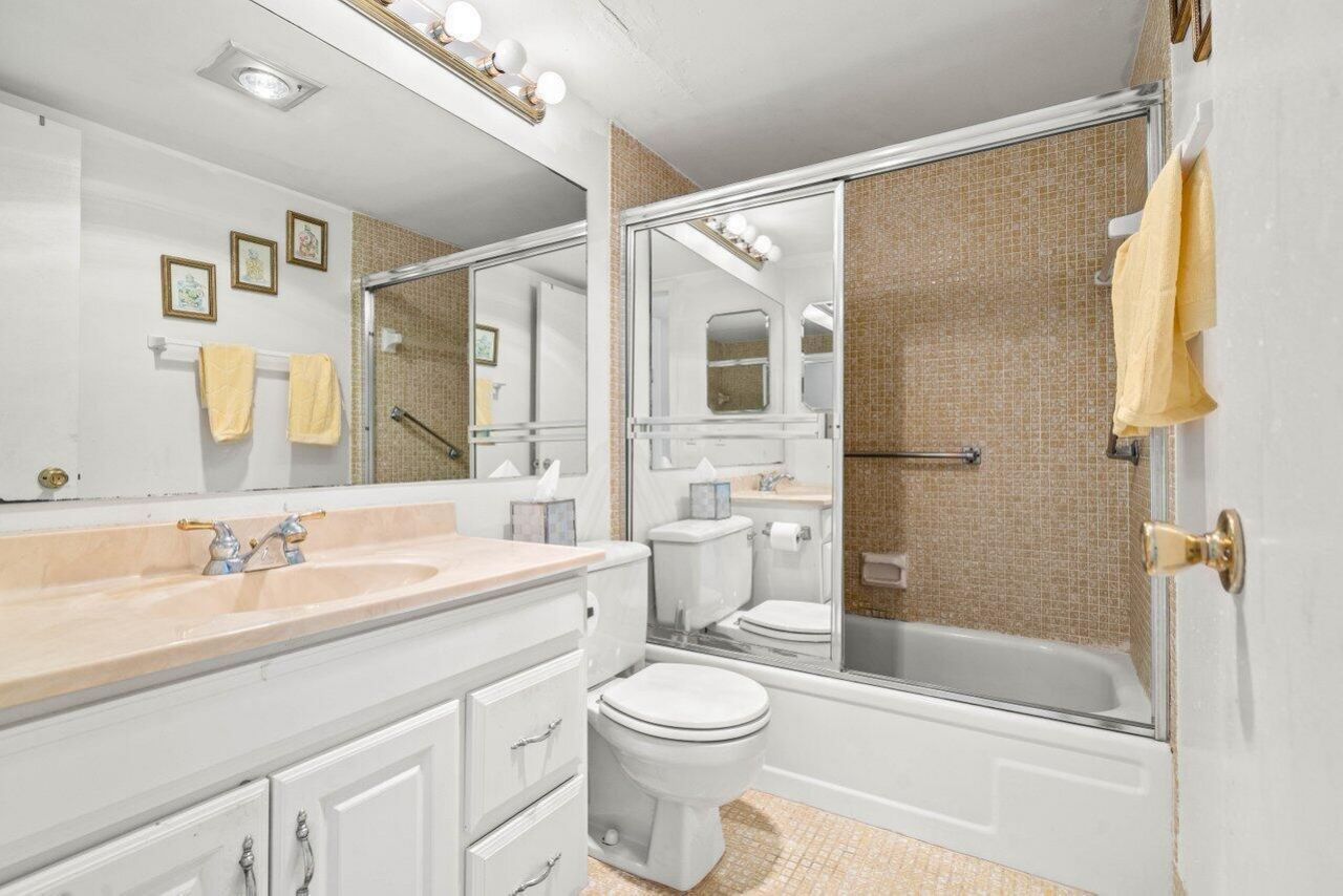 105 Brighton C, Boca Raton, FL 33434 Photo
