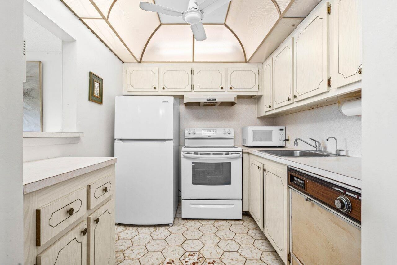 105 Brighton C, Boca Raton, FL 33434 Photo