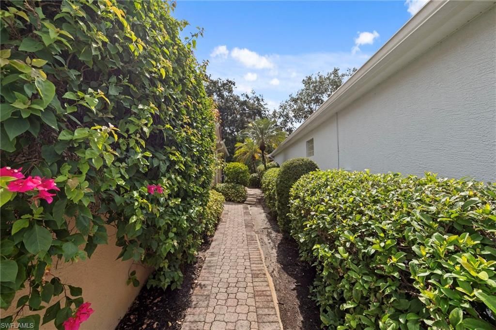 168 Livermore Ln , Naples, FL 34119 Photo