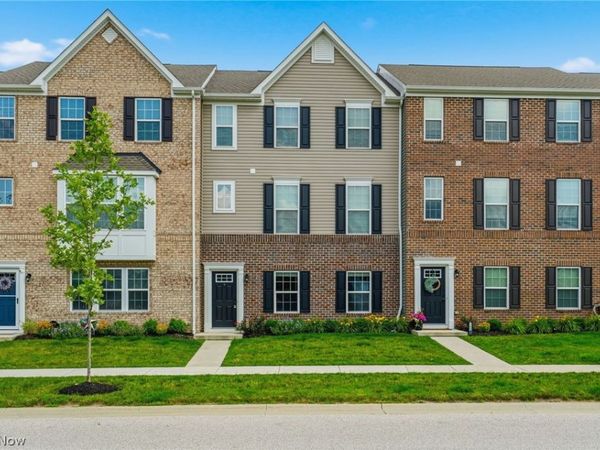 1666 N Eckert Lane , Cuyahoga Falls, OH 44313