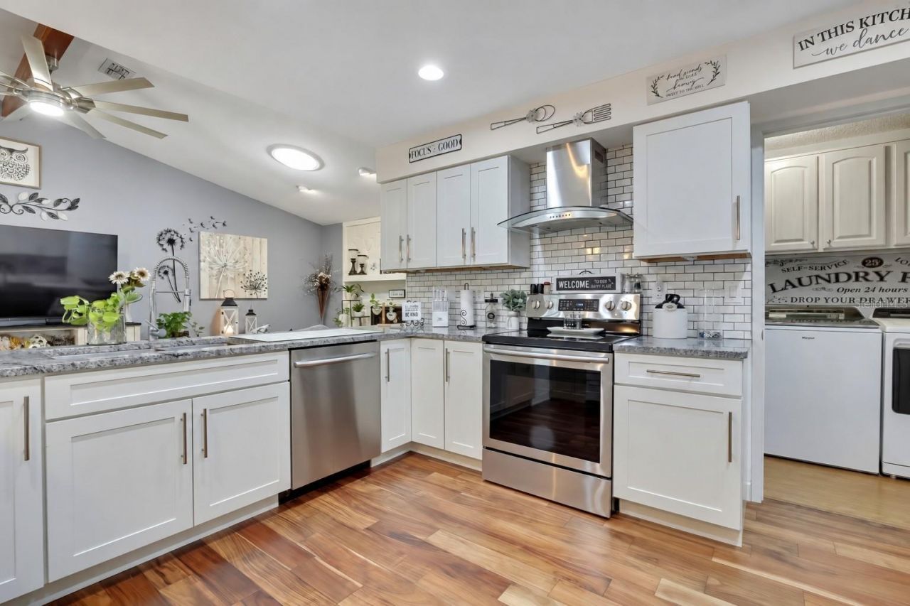 8098 Shorecrest Court, Spring Hill, FL 34606 Photo